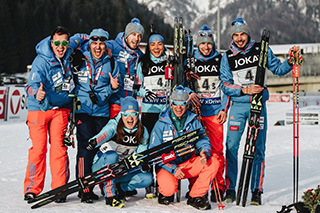 Группа компаний IEK является партнером российской команды, болела за нее на протяжении шести этапов и остается верным болельщиком и партнером до самой последней гонки. Группа компаний IEK является партнером российской команды, болела за нее на протяжении шести этапов и остается верным болельщиком и партнером до самой последней гонки.