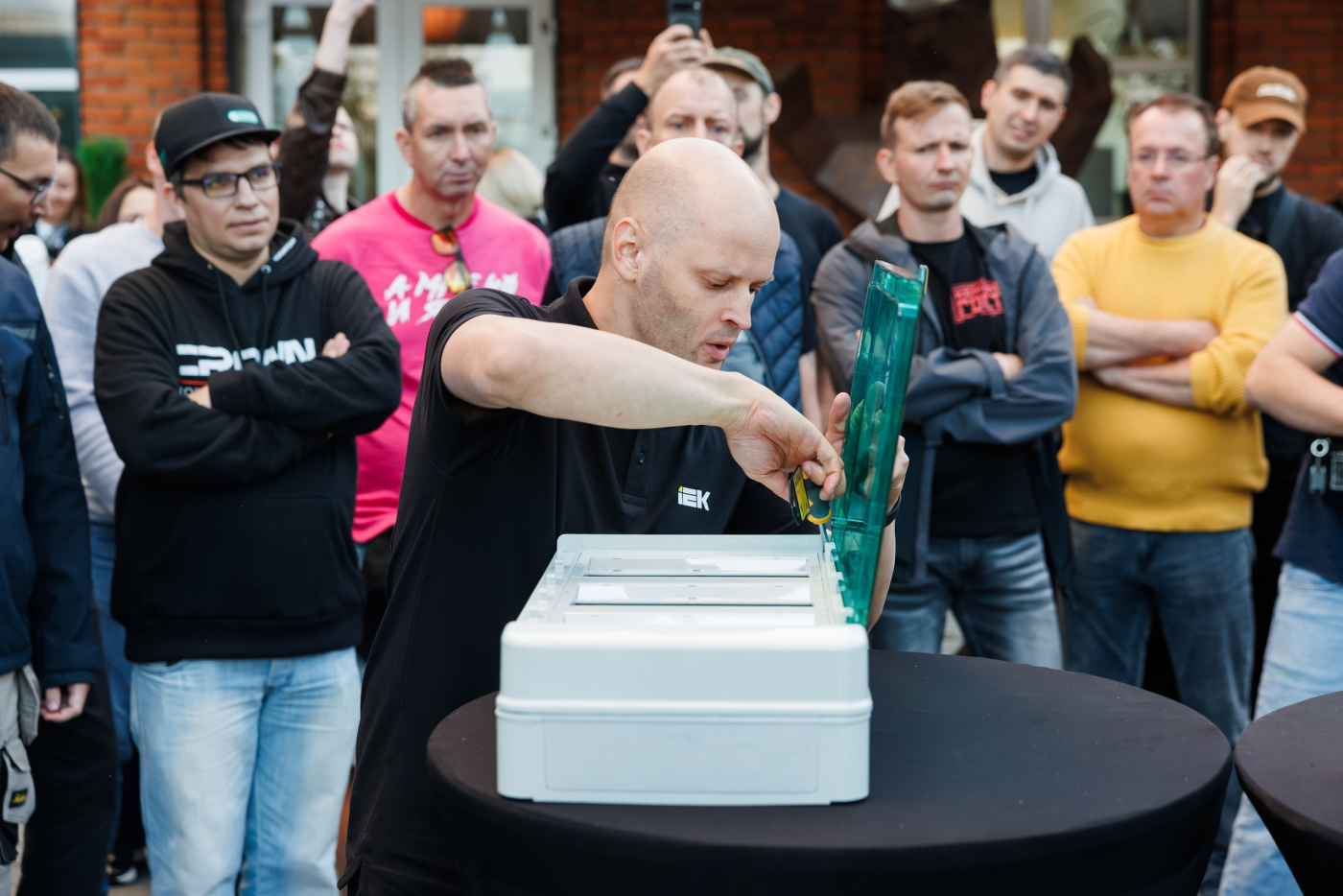 2_iek-326_resized.jpg 2_iek-326_resized.jpg